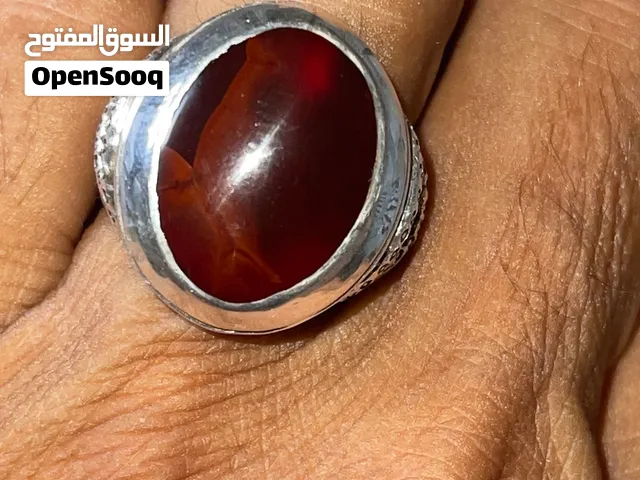 خاتم فضه بحجر عقيق يماني مزعفر درجة اولى