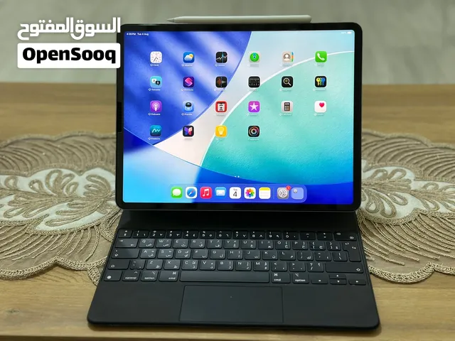 آيباد برو 12.9 إنش بمعالج M2 سعة 1TB ذاكرة 16GB كامل الملحقات الأصلية من آبل