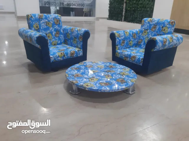 كراسي جلوس واطقم جلوس للأولاد والبنات وكذلك جميع المجالس البدوية وطاولات الطعام الدائرية