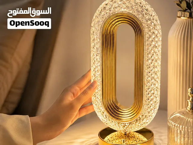 مصباح الطاوله الكرستال تصميم أنيق مناسب للديكور