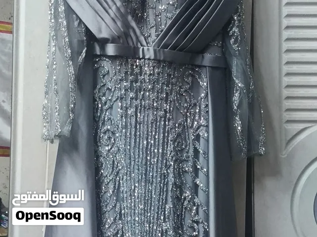 فستان مناسبات للبيع