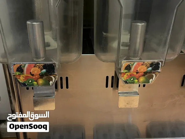 مكينة عصائر أربعة احواض بادرة عالشرط صناعة إيطالية