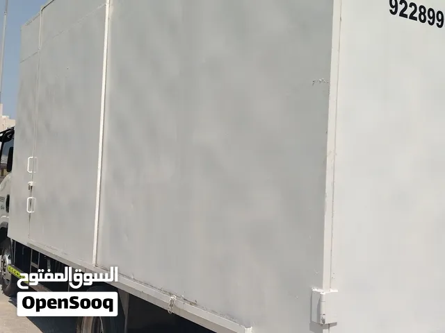 صندوق شاحنة إيسوزو طول 5 متر الارتفاع 2،5 متر للبيع بحالة جديدة بسعر 800 ريال