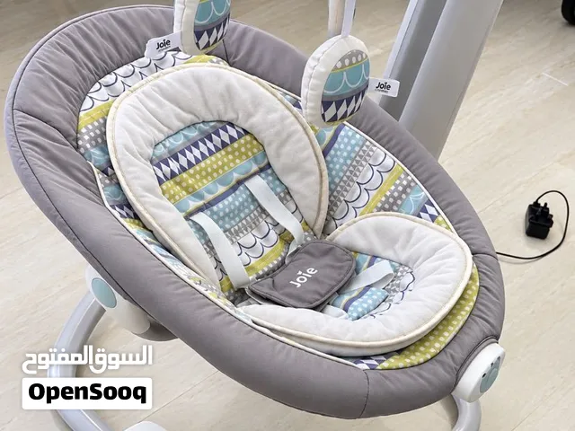 سرير اطفال كهربائي يهز الطفل لحاله