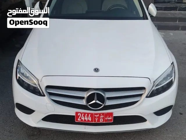 Sedan Mercedes Benz in Muscat