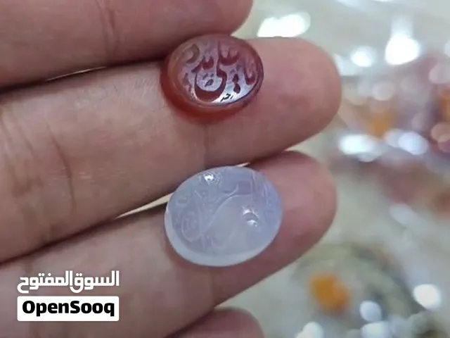 حجرتين عقيق يماني بسعر 9دينار