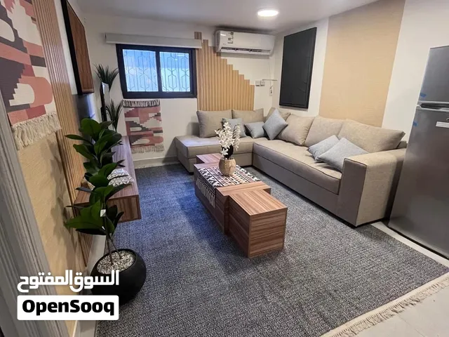 شقة في حي النزهة