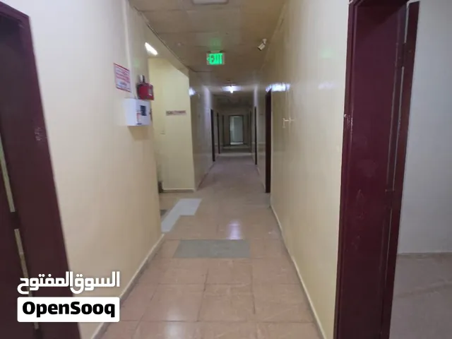 سكن عمال مميز مع مهري ابروف بموقع استراتيجي قريب من جميع الخدمات بسعر اقتصادي