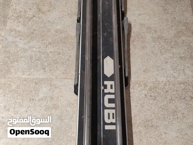 قاطعة سيراميك وبلاط يدوية احترافية من شركة RUBI الإسبانية الشهيرة.