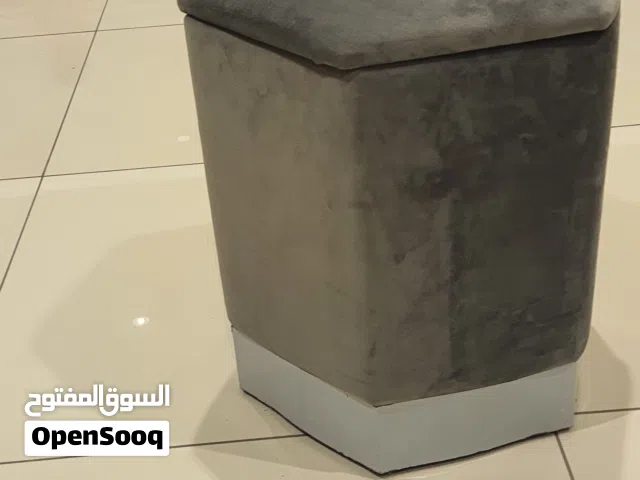كرسي تسريحة (بف) كرسي تسريحة مع مكان للتخزين أشكال مختلفة وألوان متعددة لدي البدر العالمية للمفروشات