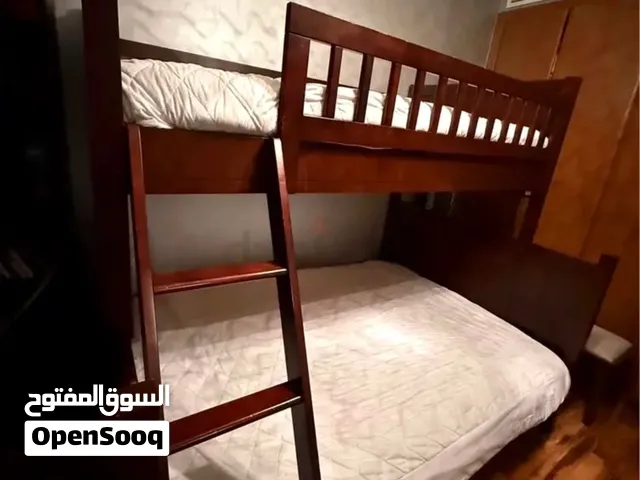 سرير طابقين من اجود انواع خشب مناسب 3 اشخاص