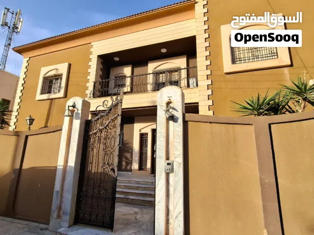 450 m2 4 Bedrooms Villa for Rent in Benghazi Al Hada'iq