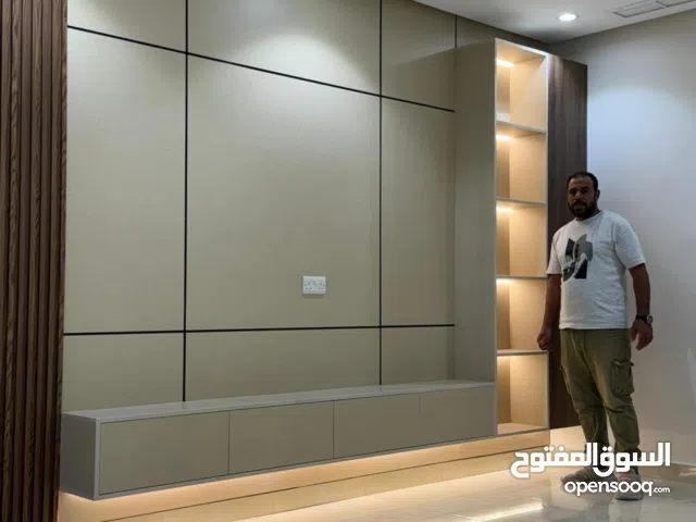 اصباغ و ديكورات  ورق جدران  صبغ بدون رائحه وصبغ ايطالي  وصبغ عادي وكل ما يحتاجه البيت الكويتي