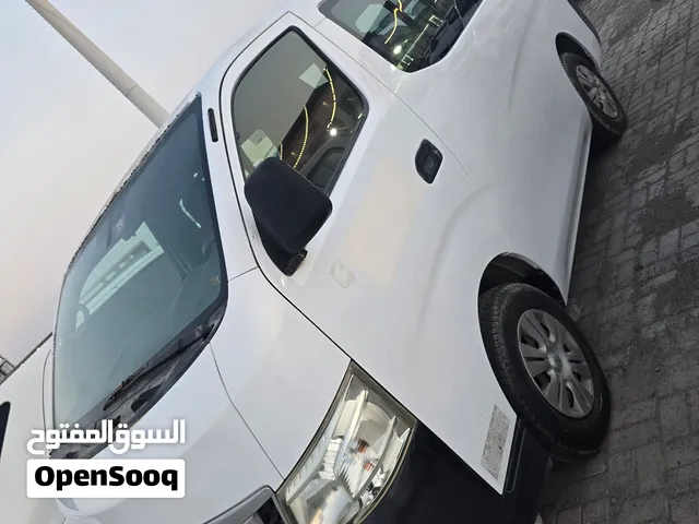 نيسان باص 2016