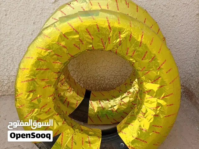 اطارات جديده تستخدم في العجلات الخلفية شاحنات كيا سعة 2 طن شاحنات بيع اسطوانات غاز الطبخ .