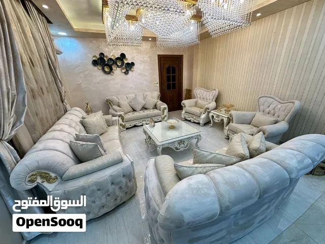 طقم كنب زان ومجالس وطرابيزات – استخدام بسيط جدًا بحالة الوكالة
