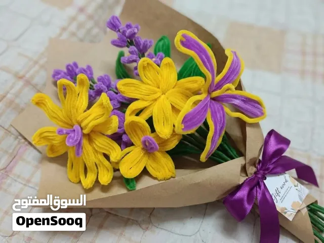 ورد دائم مصنوع من الخيوط المخميلة