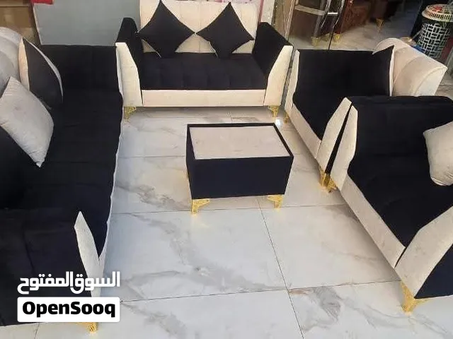 طقومات كنب 5قطع  2كنب ابو نفر  1ابو نفرين  1ابو ثلاثه نفر  1ميز كبير  مع 7مخاد مربع  السعر بي 1000