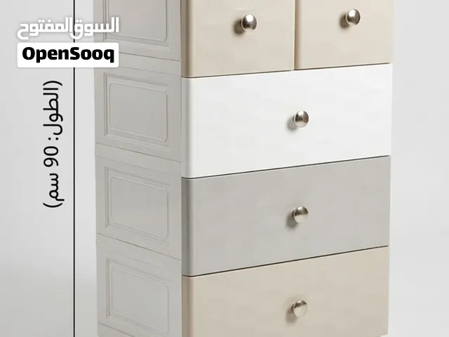 شوف الفيديو السعر 10 kd خزانة ملابس بلاستك مستعملة ادراج بها قفل