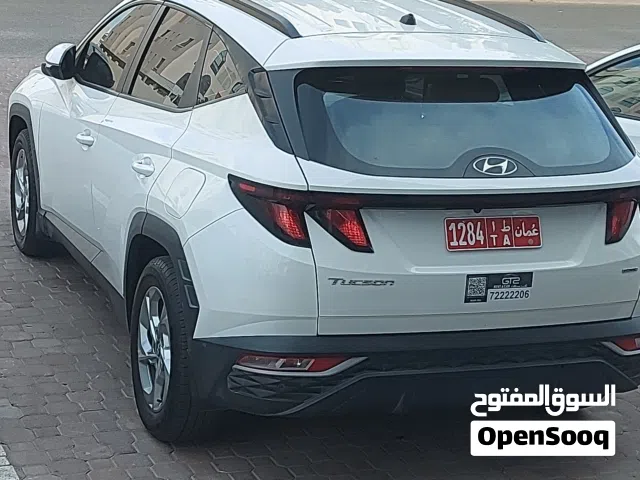 توسان 2022 بيضاء من هيونداي بأس يو في أوتوماتيك للإيجار اليومي