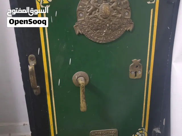 خزنة إنجليزية أصلية قديمة (Milner's Safe)،