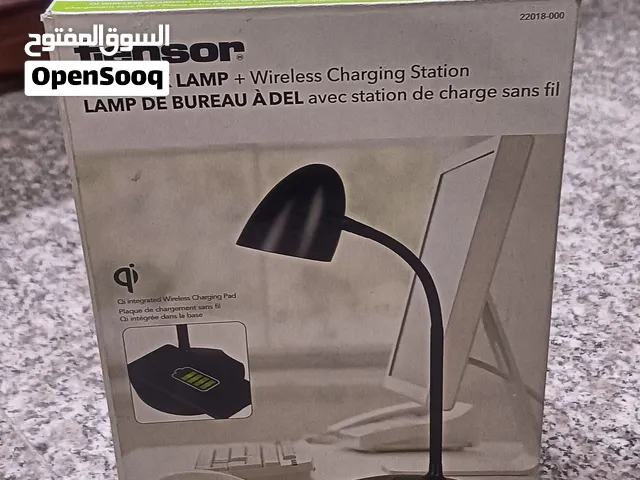 مصباح مكتبي LED مع شاحن لاسلكي