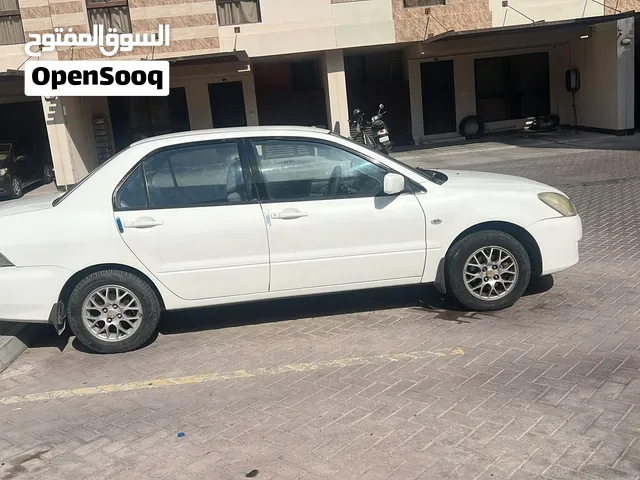 لانسر موديل 2004
