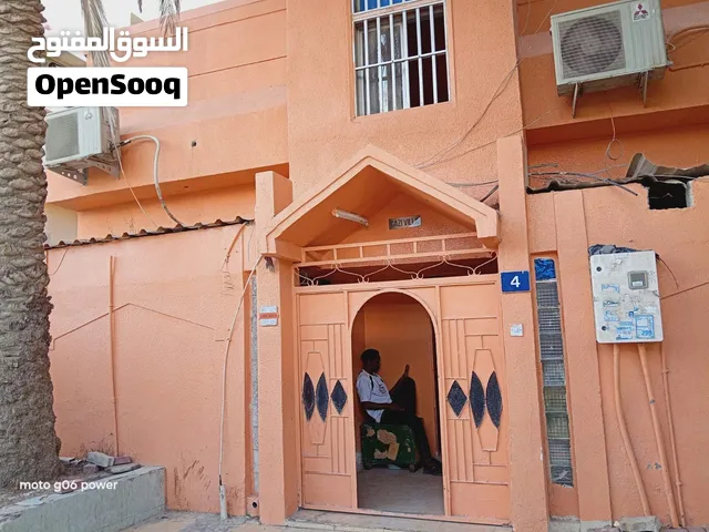 فيلا للبيع في البستان