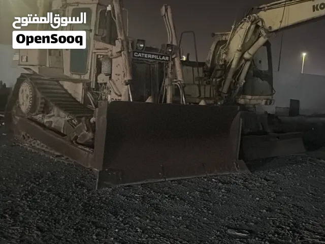 للبيع عدد 2 معده بلدوزر D6 وحفاره تواير كماتسوً