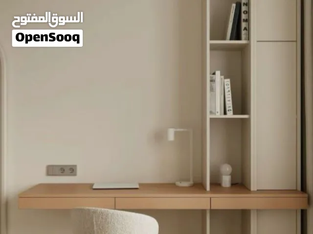 مكتب وكومدينا وخزانتين باي قياس ولون بدك اياه وتوصيل وتركيب