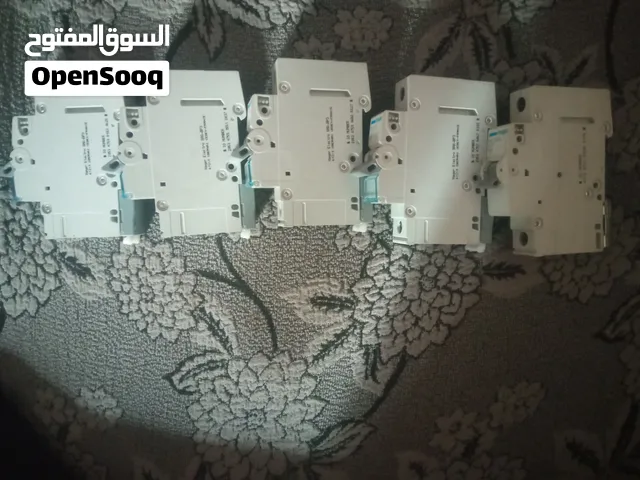 قواطع هاجر فرنساوى اصلى 100٪ عدد 5 قطع منهم 4قطع*25 امبير وقطعة واحدة 40 امبير