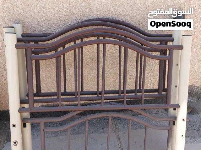 سرير حديد مفكك للبيع
