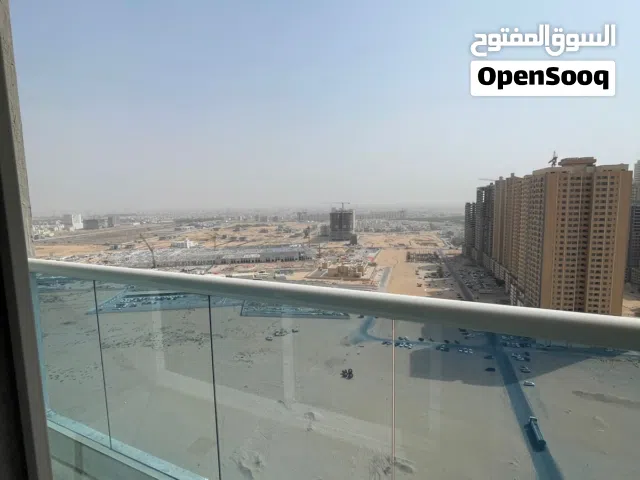 شقه للبيع في الجولف تاور منطقه العامره علي شارع الشيخ زايد اطلاله مفتوحه