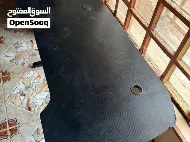 ميز كيمنك يتحمل ثقل قووي