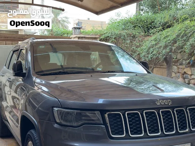 Jeep grand cherokee 2017  81000 خليجي / رقم بغداد سنوية جديدة ورقم جديد  فول موصفات بانوراما جكات