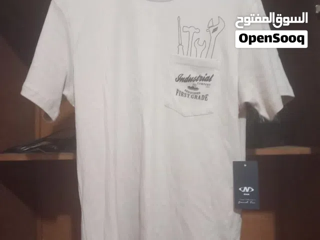 تيشيرت صيفي ماركة النصر اصلي ولة جيب جديد بالتيكيت بتاع بلدة وجالي من برة مصر وعلية السعر بتاع بلدة