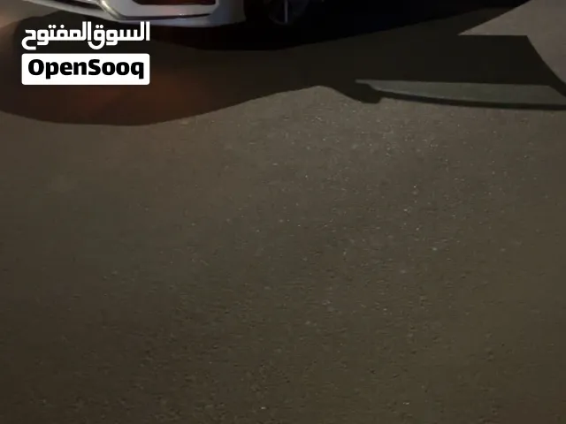 سوناتا 2019 للبيع وارد نضيف مجدده وفيها ملكيه 5 شهور