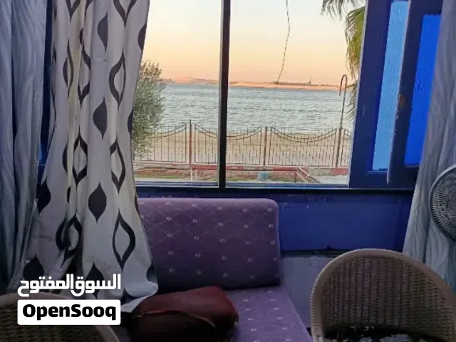 شاليه اول نمره من البحر قرية الجندول بجوار كارفور الاسماعليه بجوار النورس الدور الاول للبيع