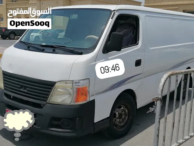 Cargo van / bus for rent باص شحن للإيجار