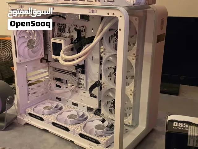 تجميعة Gaming High-End Ryzen 7 7800X3D تجميعة جديدة بتصميم أبيض أنيق، راكبة وجاهزة للتشغيل،
