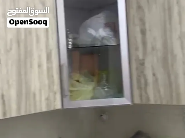 مطبخ نظيف على الشرط