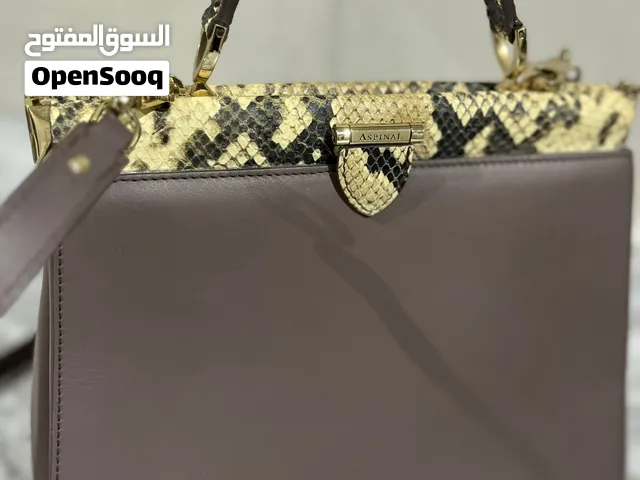 شنطة يد براند ايطالي