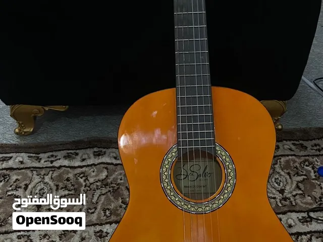 جيتار شبه جديد مع الحقيبه وكل شي