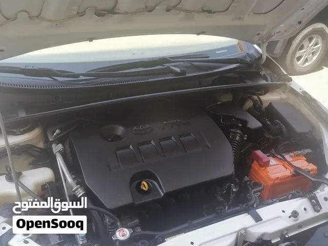 للبيع تويوتا كورولا نظيفة جدا