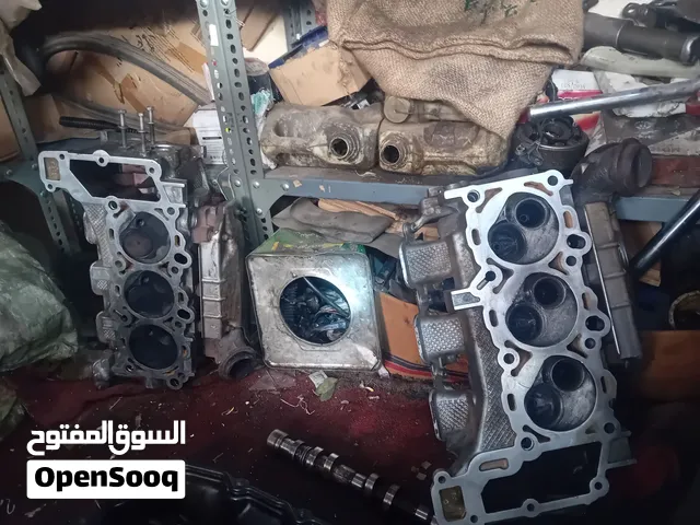 مكينة وأسبيت لسيارة جيب امريكي للبيع بسعرعرطة2004