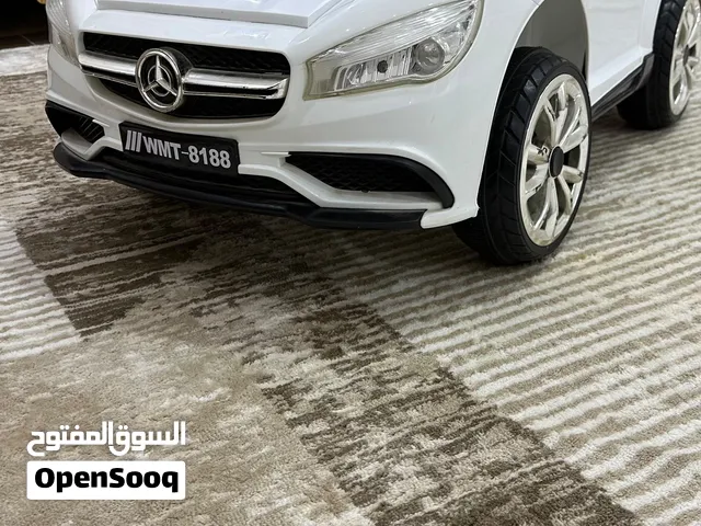 سيارة اطفال كهربائية