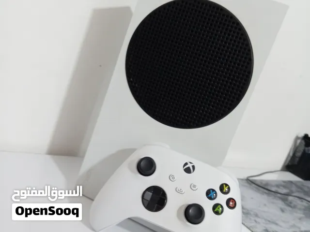 اكس بوكس سيريس اس نضيف جدا استعمال خفيف اسبوعين بدون توصيل اتواصل معي حتى ادزلك الموقع