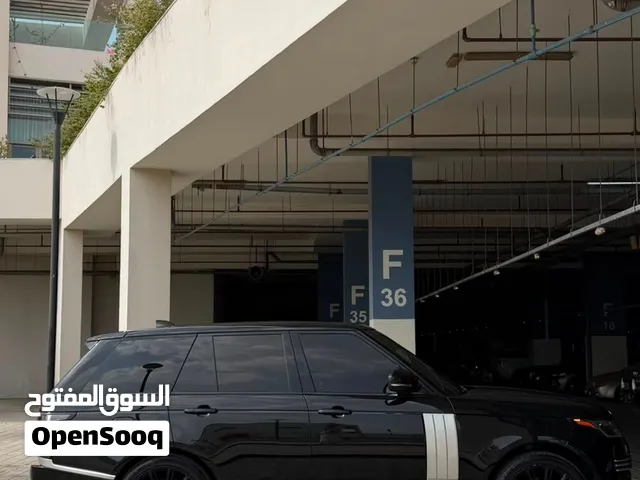 SUV Land Rover in Muscat