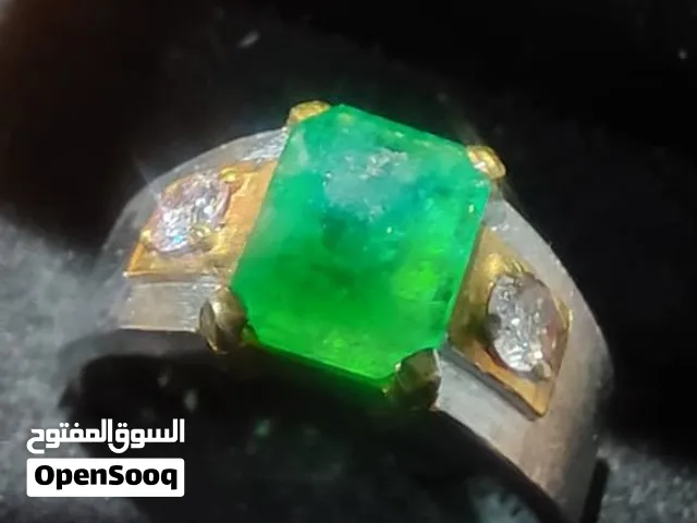 FOR SALE – NATURAL EMERALD & DIAMOND RING للبيع – خاتم زمرد طبيعي مرصّع بالألماس