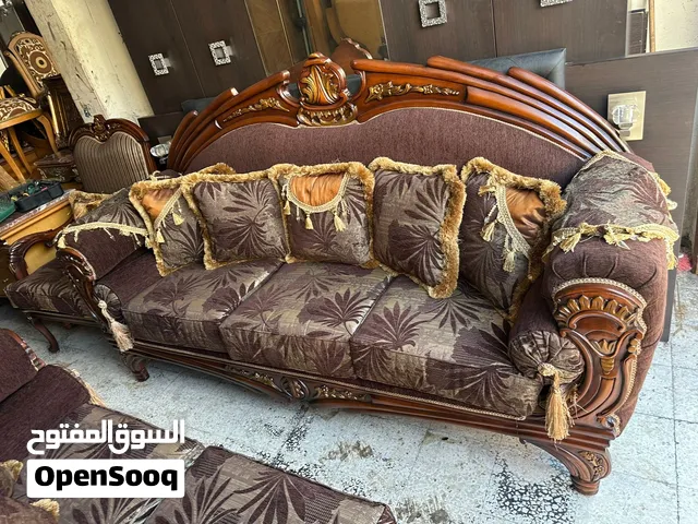 طقم كنبايات حفر ملكي خشب زان خارق النظافة ست قطع وطاولة كتير مرتب وحلو